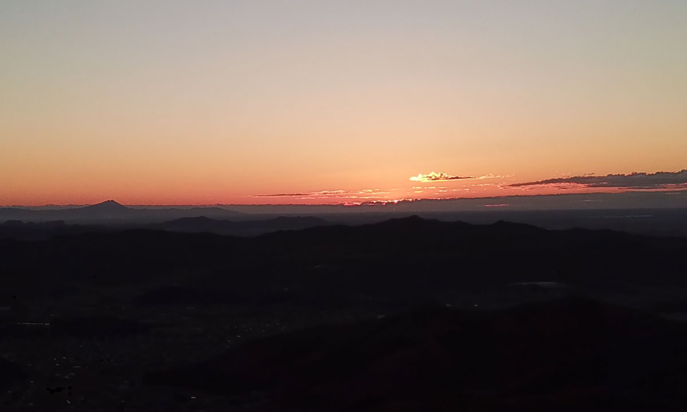 the morning sun and Mt. Tsukuba from Mt. Oiwa